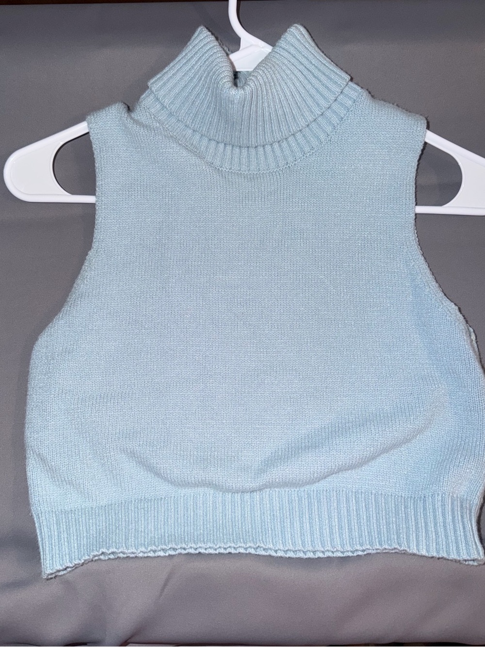Sleeveless Turtleneck Knit Crop Sweater - Light Blue